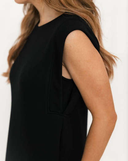 Vestido largo e ajustado com bolsos laterais 